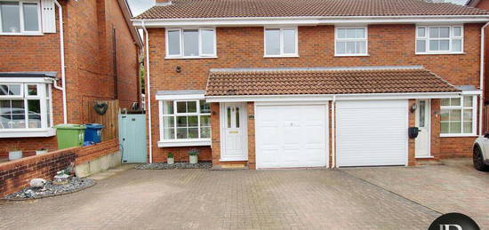 3 bedroom semi-detached house for sale