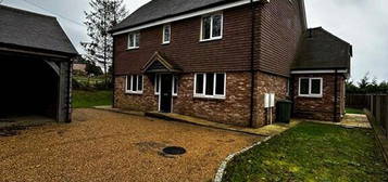 5 bedroom detached house