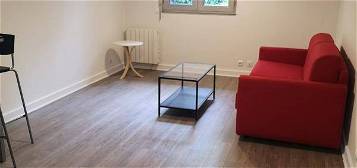 Studio meublé  à louer, 1 pièce, 30 m², Étage 0/–