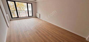 ankaya Dikmen caddesi yakn yeni binada 4+1 150 m2 Asansr Garajl Balkonlu  Satlk Daire