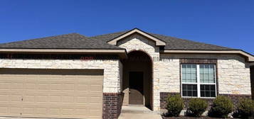 8108 Honeysuckle Dr, Temple, TX 76502