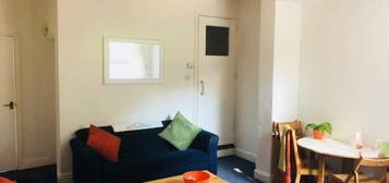 5 bed shared accommodation to rent