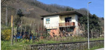 Appartamento Borgo a Mozzano [A4306756]