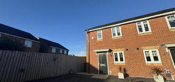 2 bedroom semi-detached house to rent