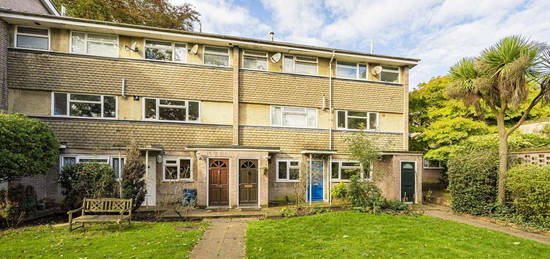 Maisonette for sale in Fairways, Thornbury Road, Isleworth TW7