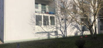 ! PROVISIONSFREI ! 3 Zimmer mit Loggia und Auto-Stellplatz