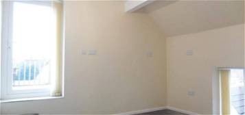 Flat to rent in St. Annes Road, Willenhall WV13