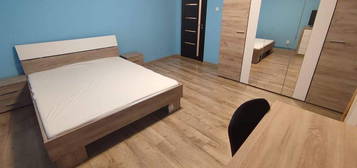 Apartament modern cu 3 camere si in zona UMFST (7 Noiembrie)