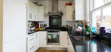 3 bedroom flat for sale