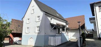 Ein Haus für Individualisten in Britzingen mit großer Scheune!