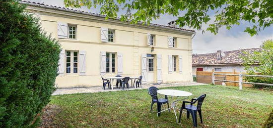 Maison  à vendre, 7 pièces, 6 chambres, 165 m²