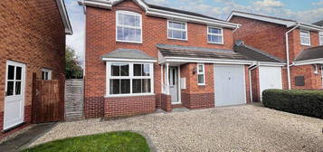 4 bedroom detached house to rent