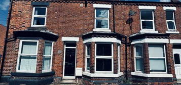 5 bedroom terraced house