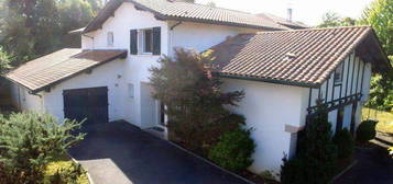 Maison individuelle avec jardin arboré à Biarritz