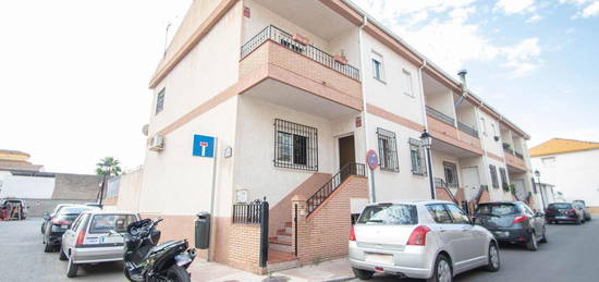 Casa adosada en venta en Reyes Catolicos (hi), Híjar