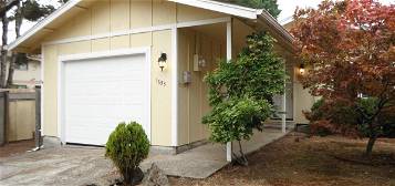 1655 34th St, Florence, OR 97439
