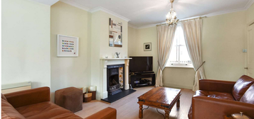 3 bed flat to rent