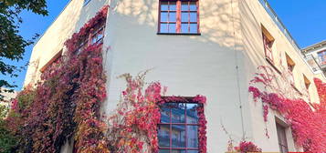 Leben wie im eigenen Haus: im Loftstil mit Dachterrasse