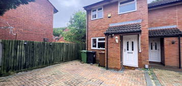 2 bed semi-detached house to rent