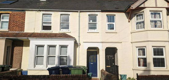 5 bedroom terraced house