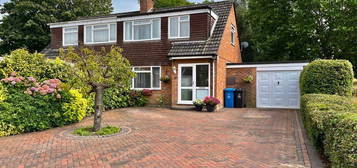 3 bed semi-detached house for sale