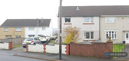 3 bedroom semi-detached house