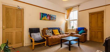 4 bedroom flat to rent