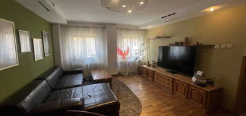 Apartament 4 camere 1 Mai Parter