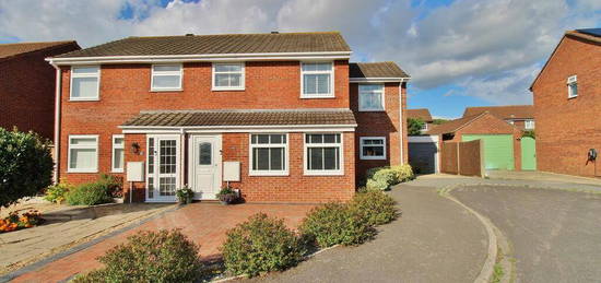 4 bedroom semi-detached house for sale