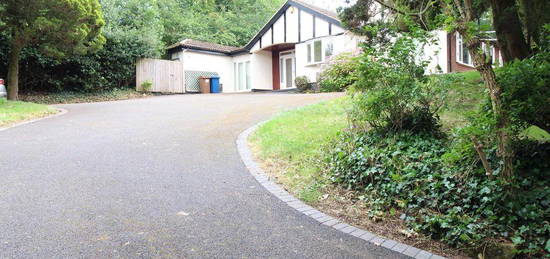 4 bedroom detached bungalow to rent