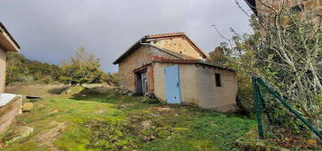 Casa en calle La Iglesia en Valderredible