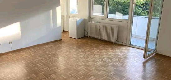 Renovierte Wohnung Zweizimmer Bonn mit Stellplatz