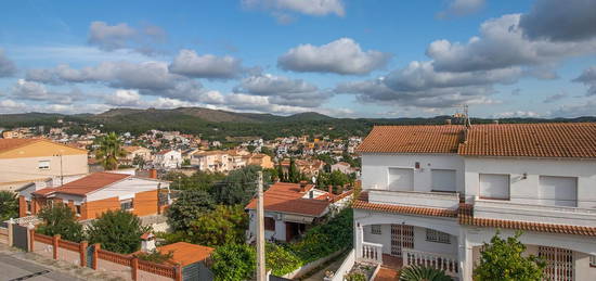 Casa adosada en venta en Carrer de la Rosa, La Pobla de Montornès  