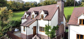 4 bed detached house for sale