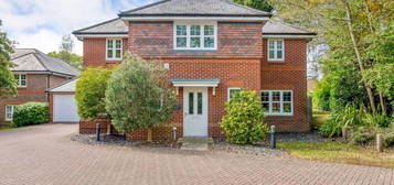 5 bedroom detached house to rent