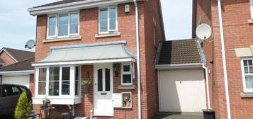 3 bed link detached house to rent