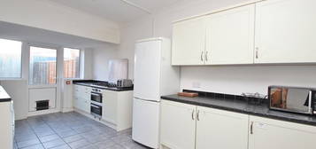 Terraced house to rent in Southcote Road, Bournemouth BH1