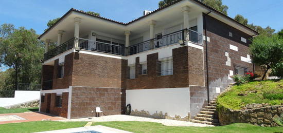 Casa o chalet independiente en venta en calle Antonio Bejarano Nieto