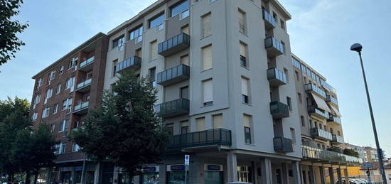 Quadrilocale in vendita in viale Risorgimento, 33