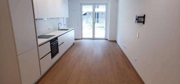 Stillvolle 2-Zimmer Wohnung in modernen Neubau mit EBK und Balkon