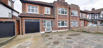 3 bedroom semi-detached house to rent