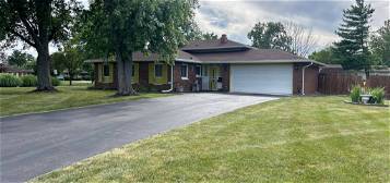 5226 Moonlight Dr, Indianapolis, IN 46226