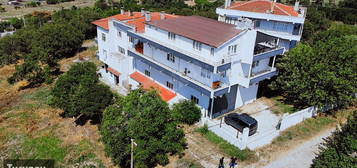 SATILIK 2200 M2 ARSA İÇERİSİNDE KOMPLE APARTMAN VE İŞ YERİ