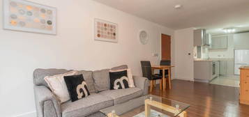 Flat to rent in Kenyon Forge, Kenyon Street B18