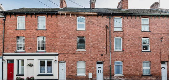 Terraced house to rent in Parliament Street, Crediton EX17