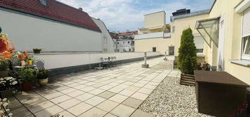 3 Zimmer Traumjuwel mit 45 m² Dachterrasse und Garage! Zentral