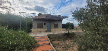 Chalet en calle Montroy en Turís