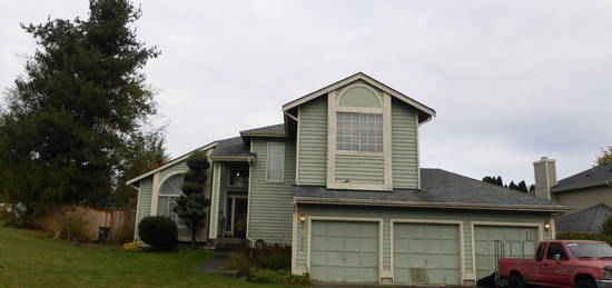 6403 87th St E, Puyallup, WA 98371