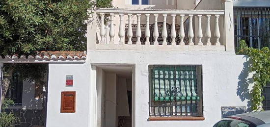 Casa adosada de alquiler en Calle la Solana, 23, Pulianas