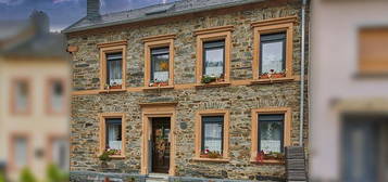 Charmantes Winzerhaus mit Saarblick: Tradition trifft Moderne, ideales Zuhause & Ferienvermietung!